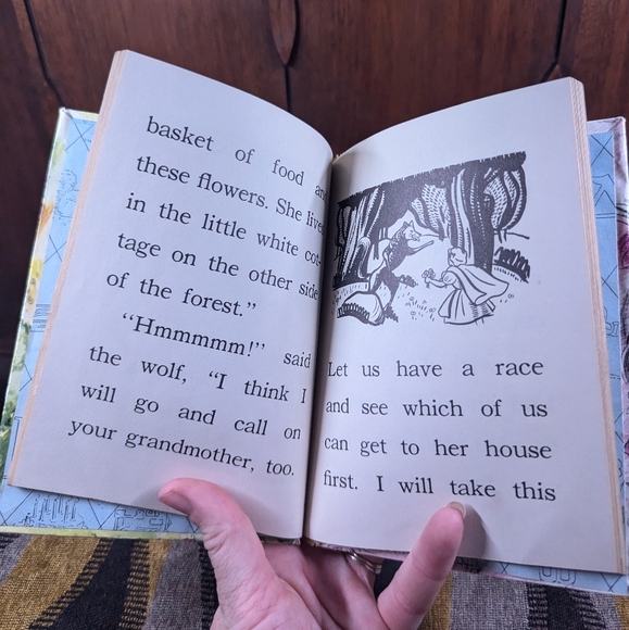 Vintage Little Red Riding Hood Story Book - Picture 6 of 6